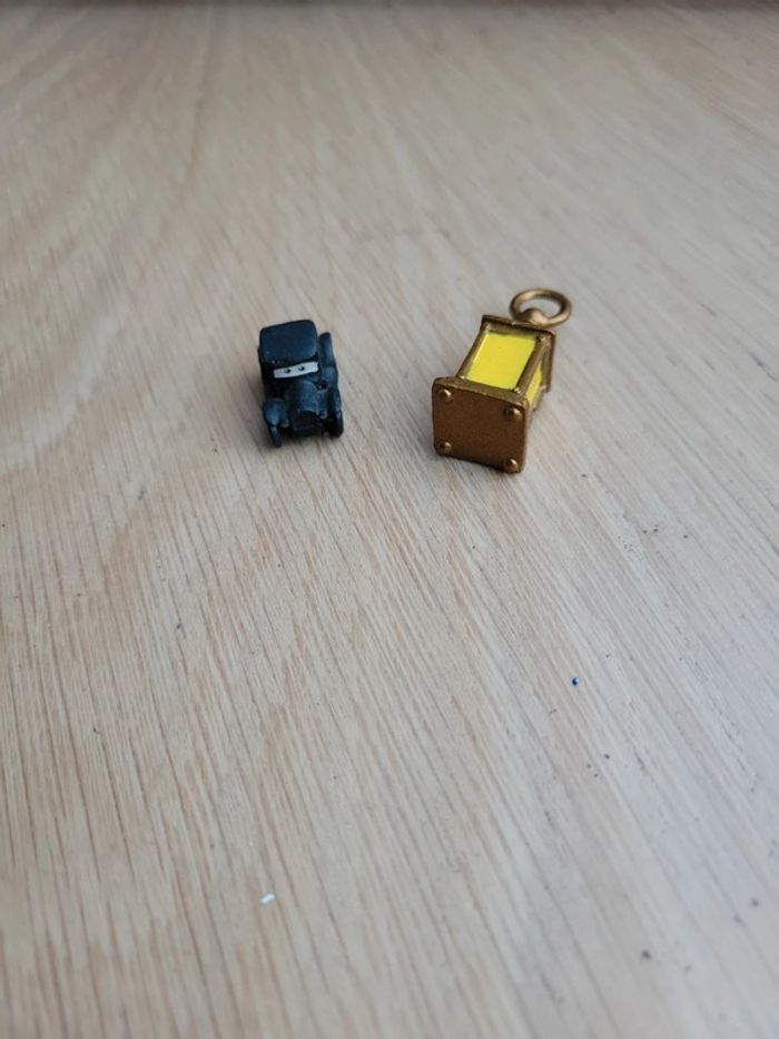 Lot Jouet disney lampe de la reine des neiges et voiture cars miniature