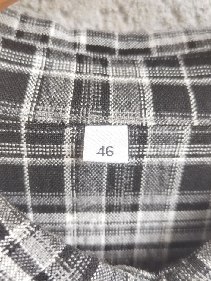 Chemise femme à carreaux noir et blanc – manches 3/4 – Taille 46 taille petit, 44 - photo numéro 4