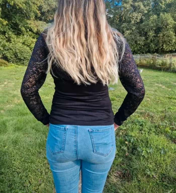 Magnifique haut manche longue en dentelle - Amisu - Taille 38/40 - photo numéro 3