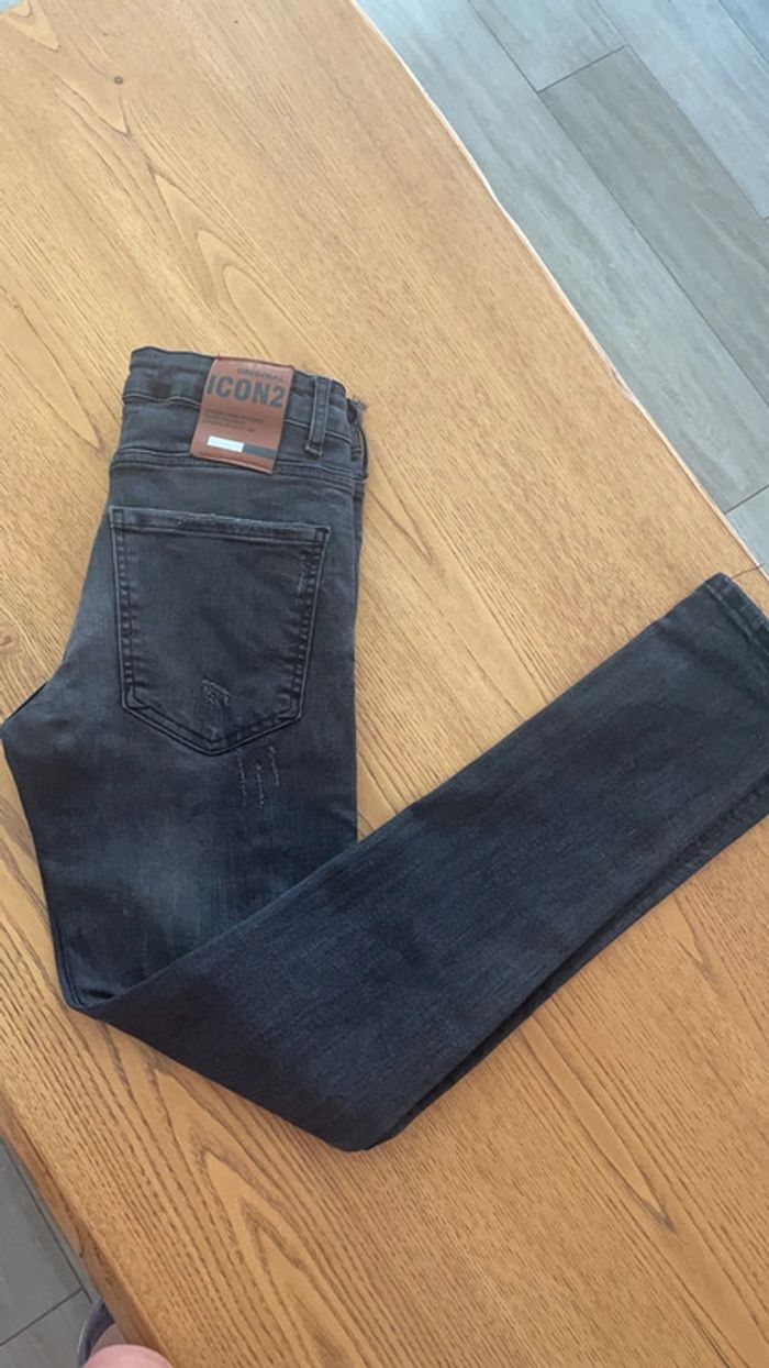 Jean’s icon 2 noir taille 29 dsquared2