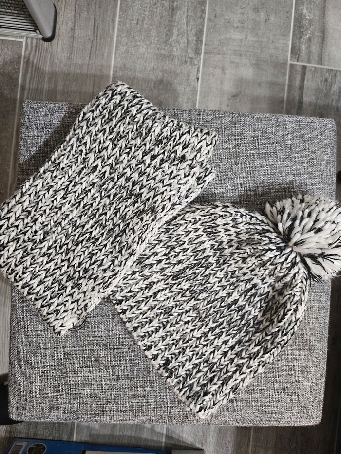 Bonnet + Tour de Cou