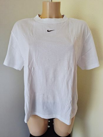 T-shirt taille M Nike
