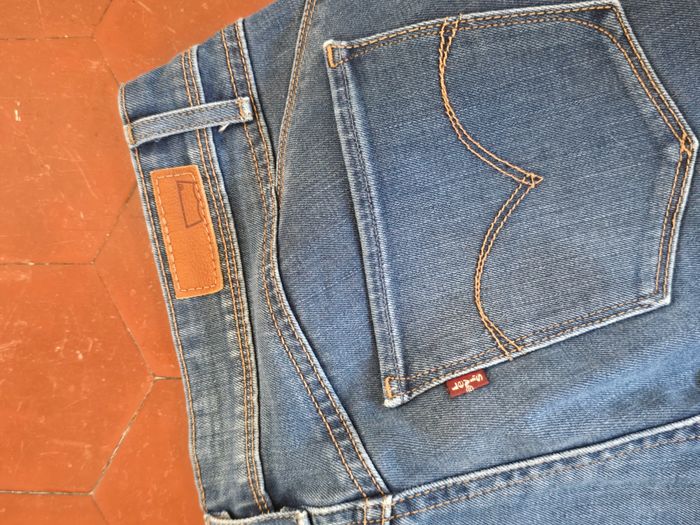 jean Levi's bleu W29L32 - photo numéro 4