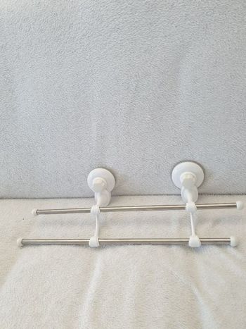 Support mural avec ventouses