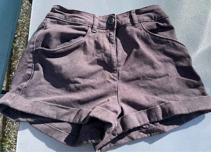 Short noir