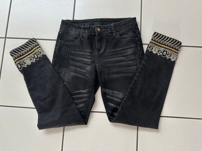 Jeans Slim noir effet usé taille 36 Desigual bas brodé et zip - photo numéro 3