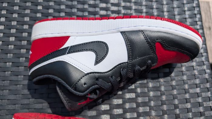 Air Jordan 1 Low Bred Toe Enfant GS taille 38.5 - photo numéro 4