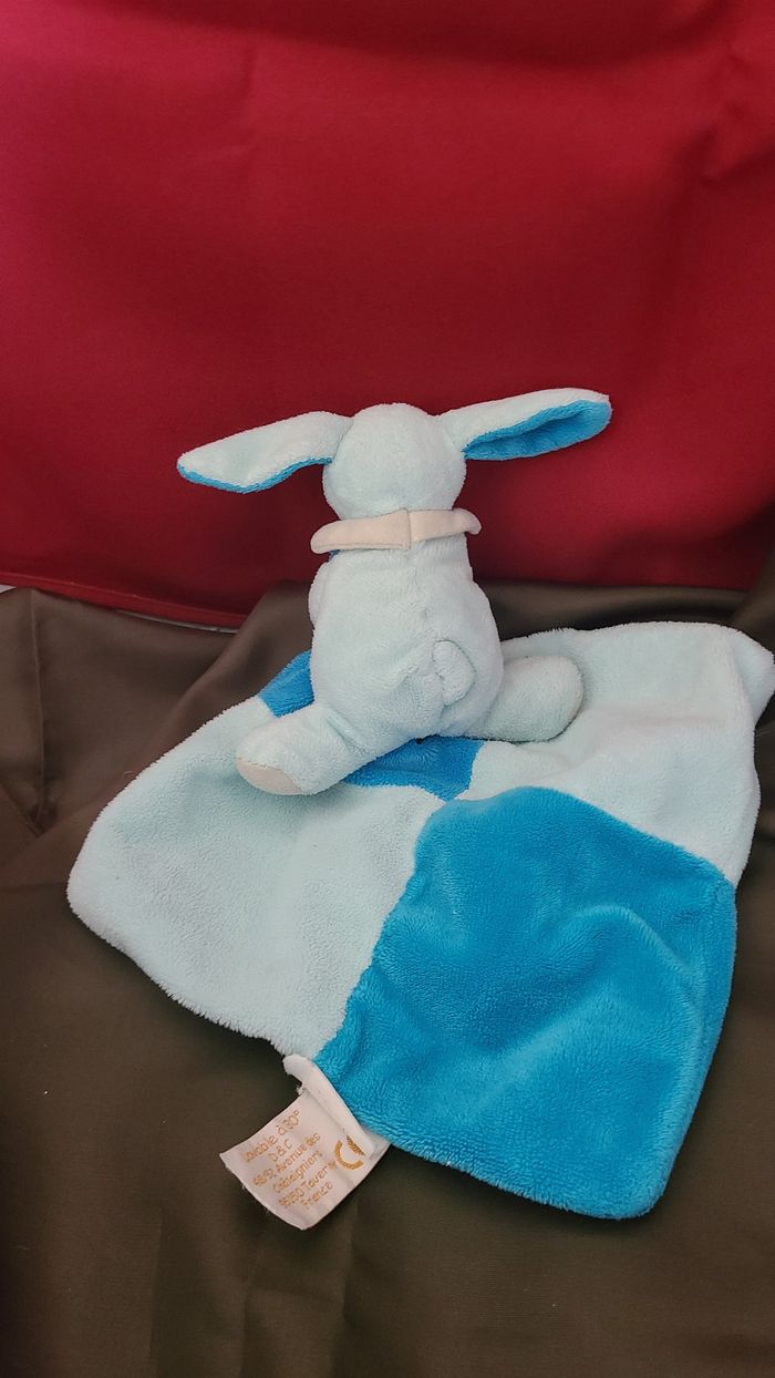 Doudou Babynat Baby nat' D&C LAPIN semi Plat Luminescent Poisson BLEU - photo numéro 3