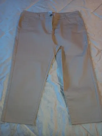 4€,Pantacourt T48