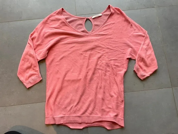 Pull léger manches 3/4 rose col V - photo numéro 4