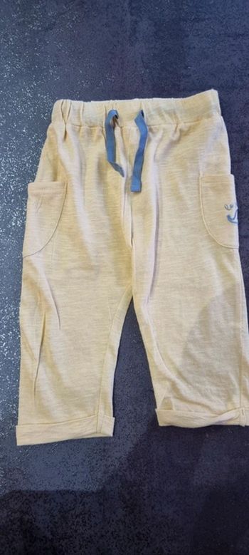 Pantalon petit bisou en 12 mois
