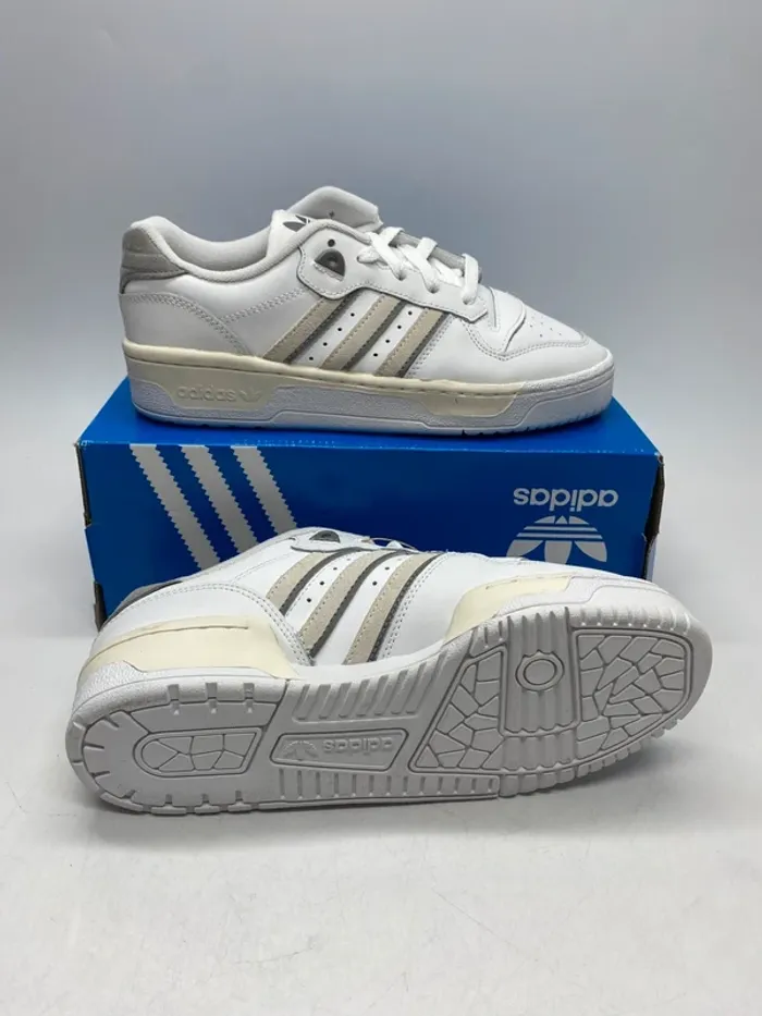 Baskets Adidas Rivalry low 40,5 - photo numéro 3