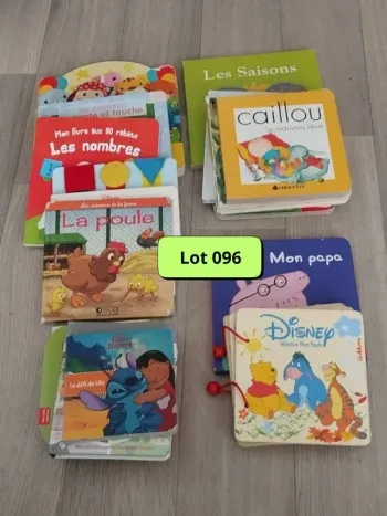 Lot de 15 livres pour les bébés dés 6 mois L096