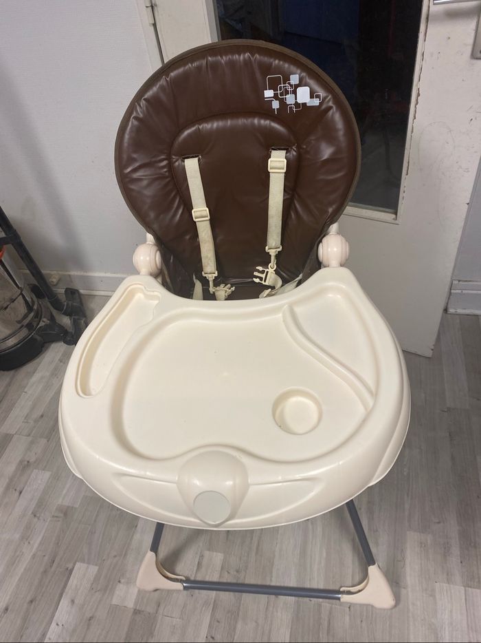 Chaise haute