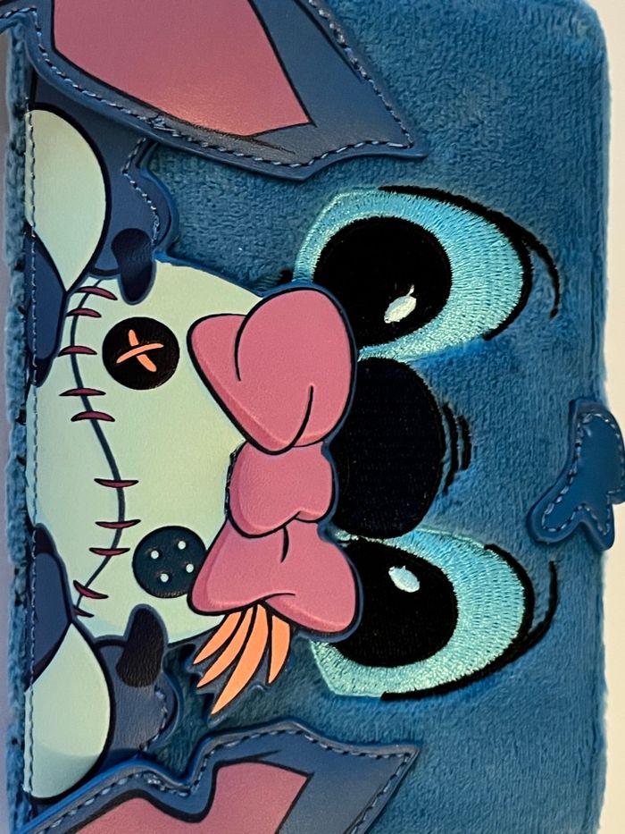 Portefeuille Loungefly Stitch avec Scrump - photo numéro 10