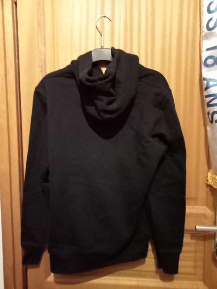 Un pull de tommy - photo numéro 2