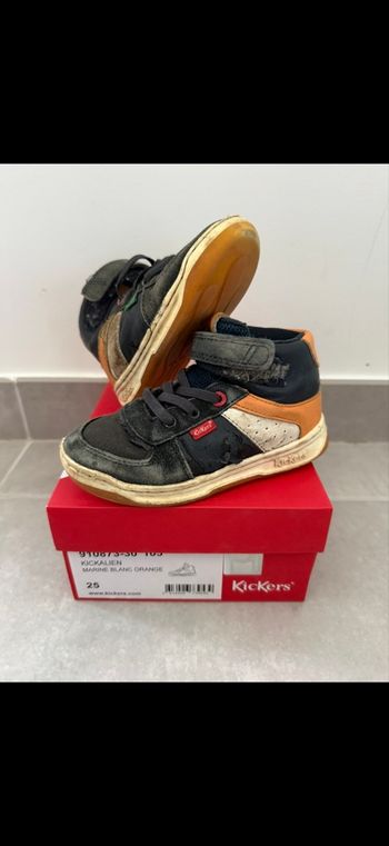 Chaussures basket Kickers Taille 25
