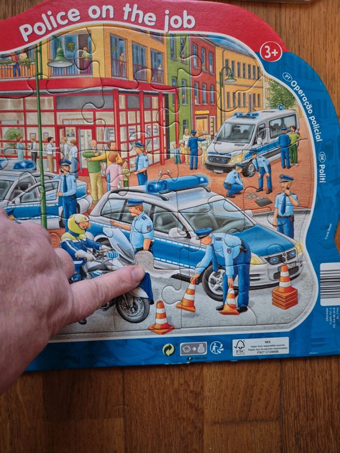 Lot de 2 puzzles police 25 et 27 pièces - photo numéro 2