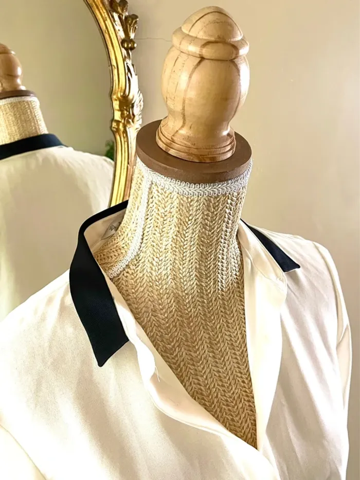 Sublime chemise blouse chic neuve Zara blanc écru et passementerie bordure  noir - photo numéro 3
