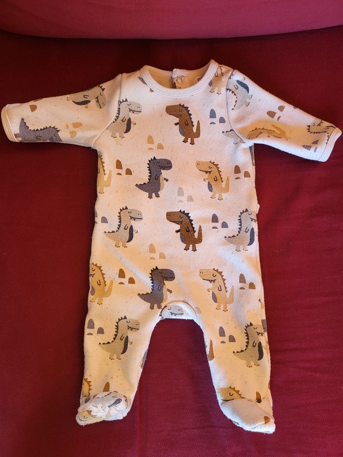 Lot de 4  pyjama gemo 1 mois - photo numéro 2