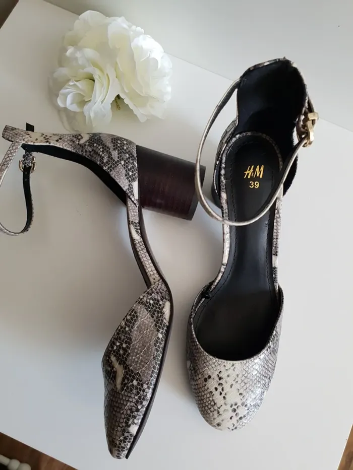 Sandales / chaussures imprimées léopard - photo numéro 5