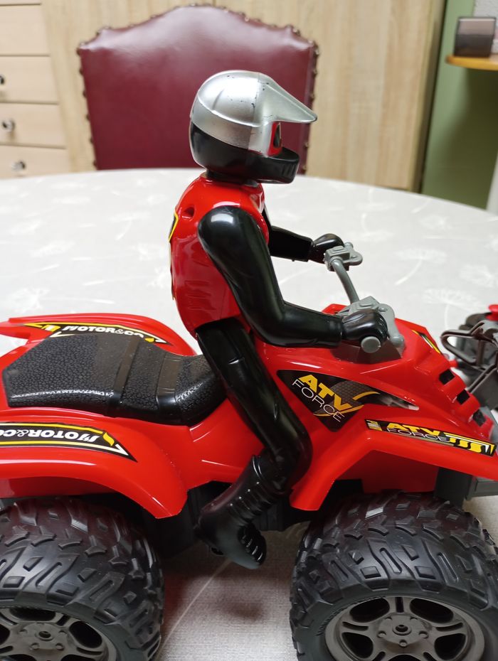 Quad télécommandé - photo numéro 6