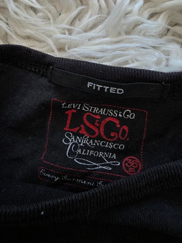 Haut Levi's - photo numéro 2