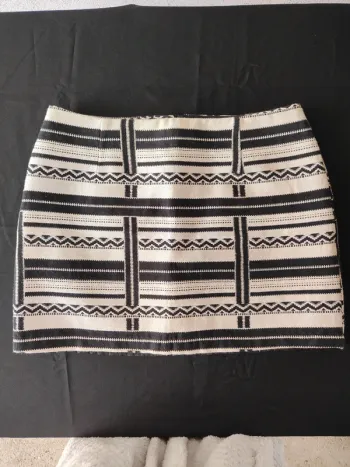 Jupe New look noire et blanche - Taille 40