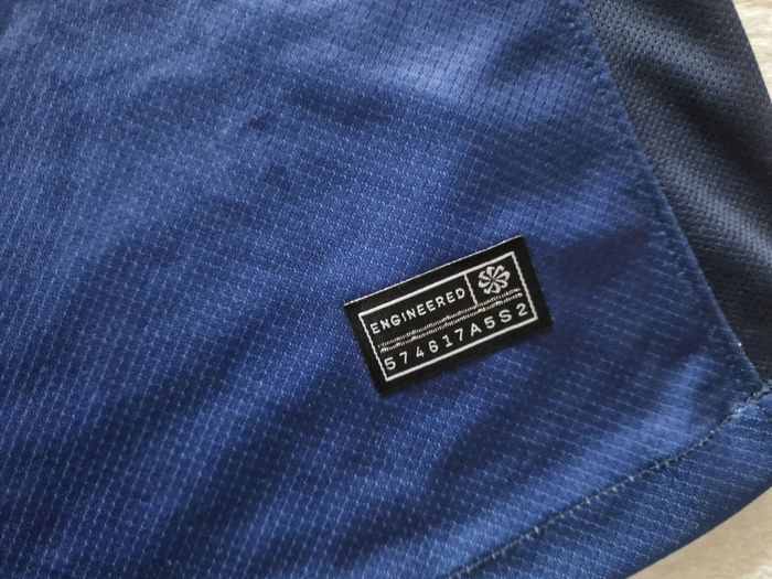 Maillot de foot Barça taille M NEUF - photo numéro 5