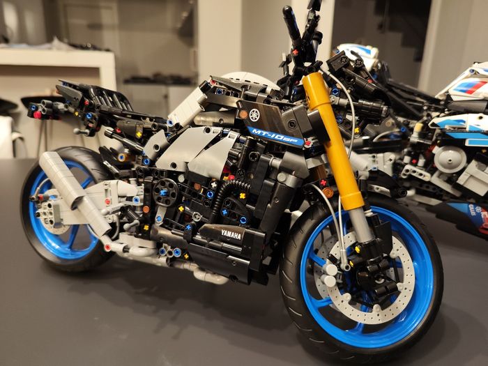 Lot de Lego Technic ref 42130 et 42159 - photo numéro 5