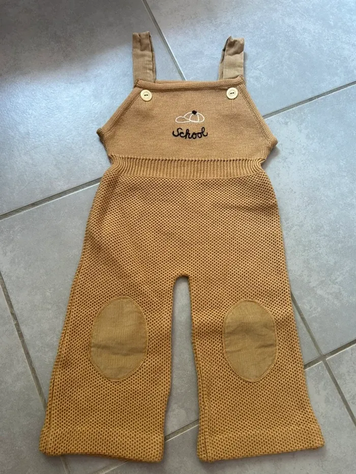 Salopette moutarde taille 12 mois