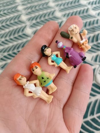 Lot de figurines style Polly pocket Pierrafeu