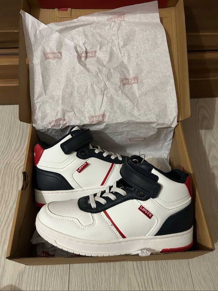 Baskets montantes Levis neuves 32 - photo numéro 2