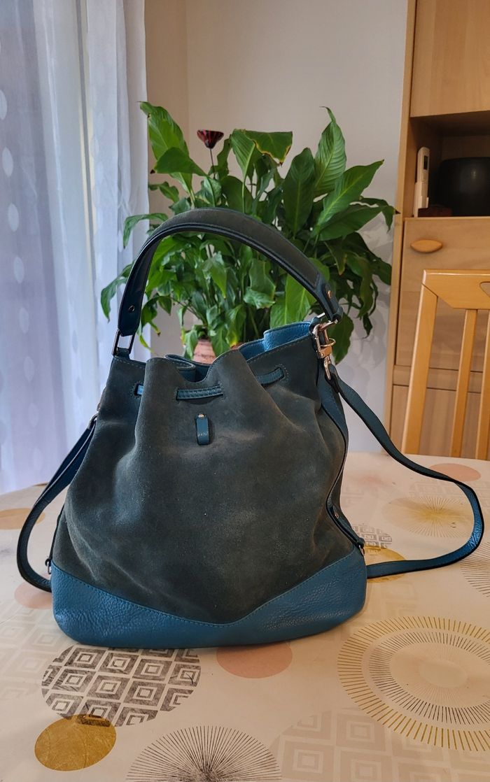 Le Tanneur Sac Seau-Gamme Insolente en Bleu Canard -Cuir&Velours vachette-Porté Epaule ou Main en BE - photo numéro 3