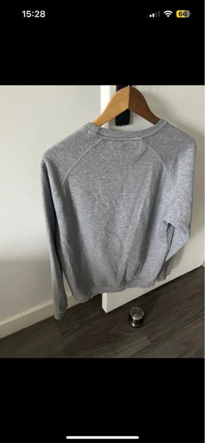 Sweat gris