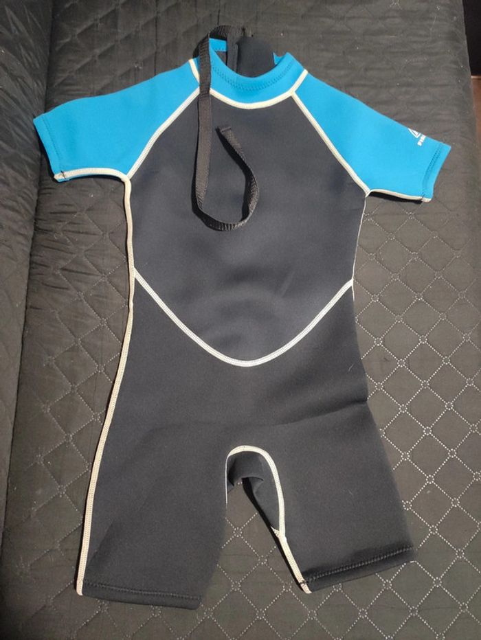 Combinaison de plongée taille 8 ans