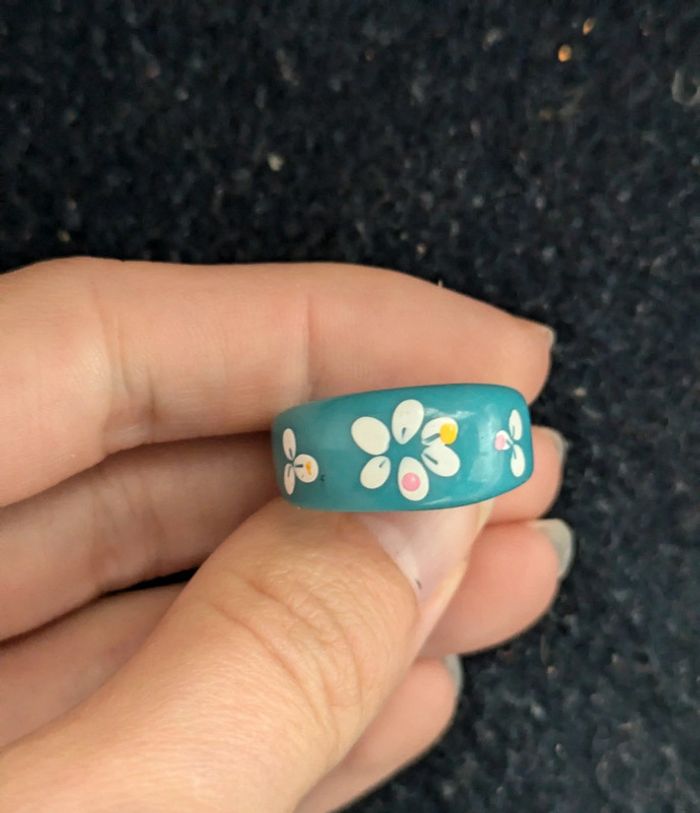 Bague en plastique style vintage - photo numéro 2