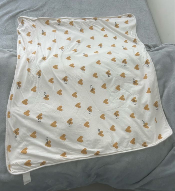 Plaide en velour love bébé