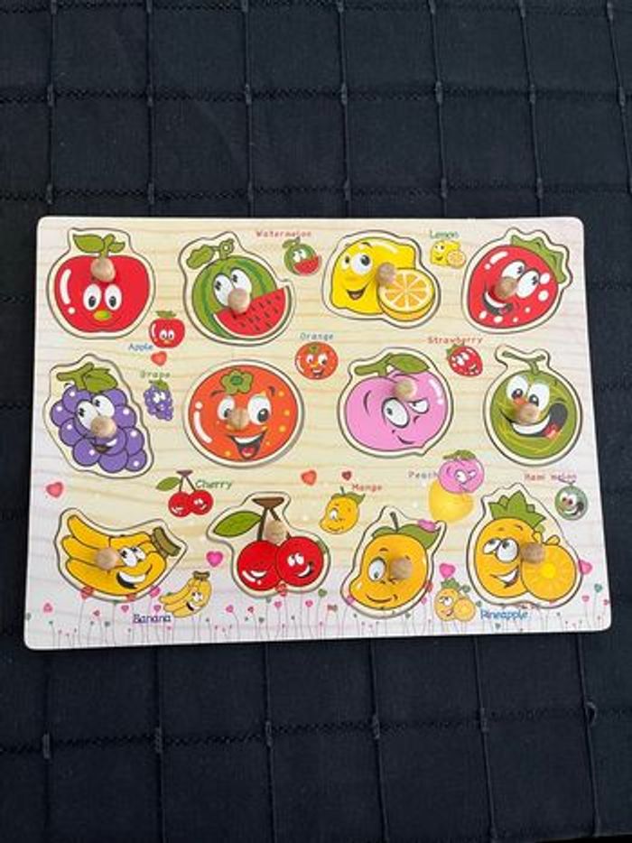 Puzzle fruits en bois