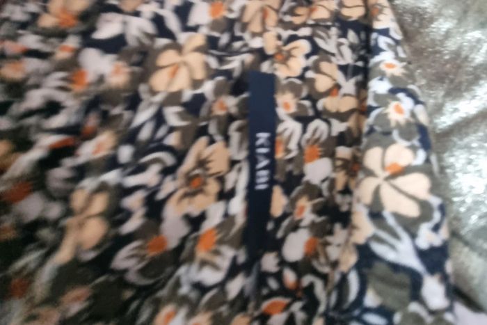 Chemise longue kiabi à flleurs vert jaune 2xl neuve jamais portée sans étiquette - photo numéro 3