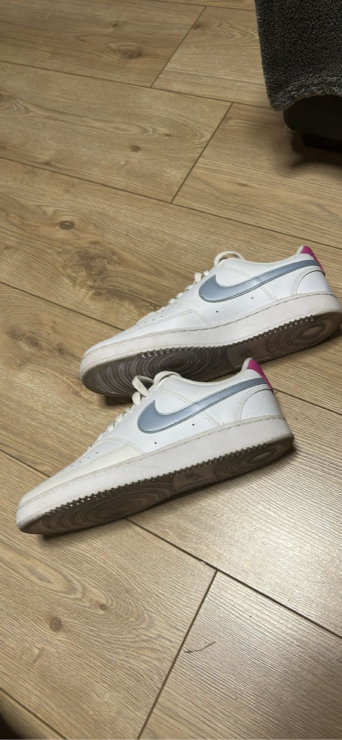Baskets Nike pointure 41 - photo numéro 3
