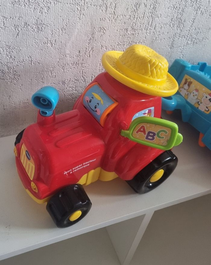 vtech mon super tracteur à remorque la biquette à devinettes & son bébé jouet d’éveil - photo numéro 2
