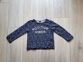 Sweat bleu et gris. Fille 6 ans. Marque Kiabi
