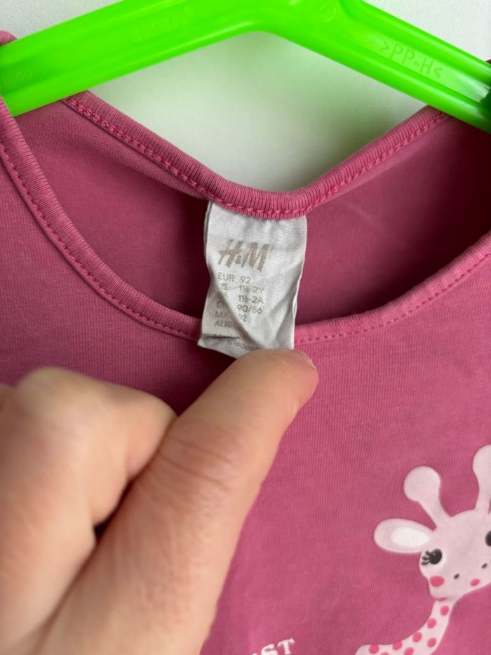 Haut manche longue rose foncé imprimé animaux fille 1/2ans H&M - photo numéro 2