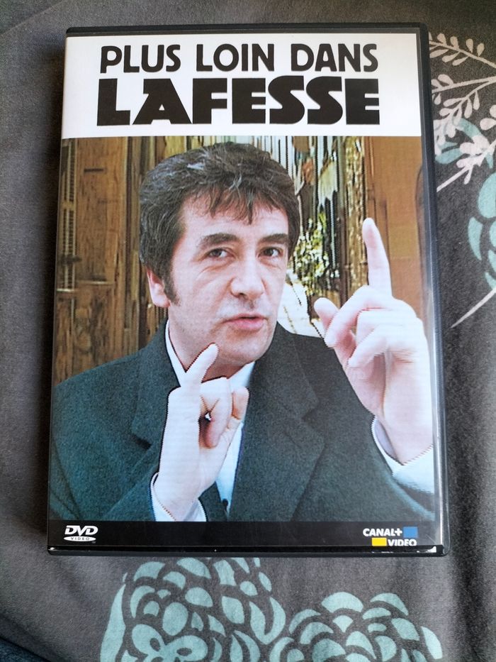 Plus loin dans lafesse