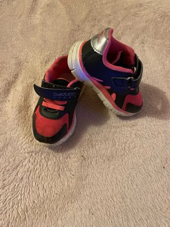 Basket balducci sport noir et rose pointure 20