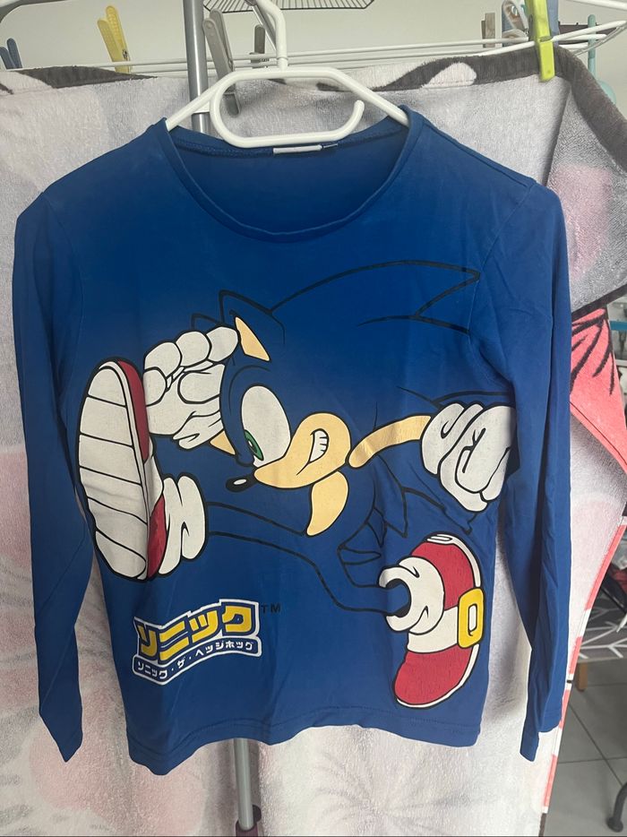 TEE shirt
