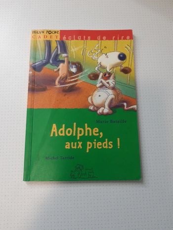 😺 livre Adolphe aux pieds !😺