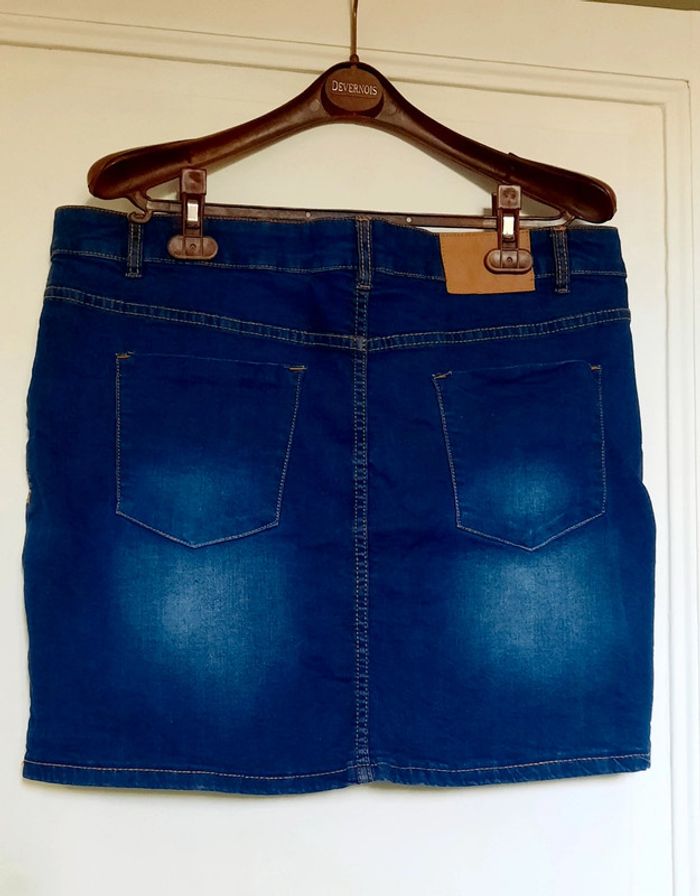 Mini jupe en jean - photo numéro 3
