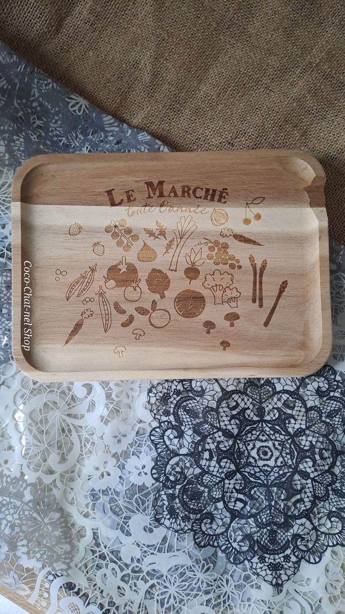 Petit plateau en bois